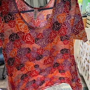 Lularoe Small perfect T colorful roses
